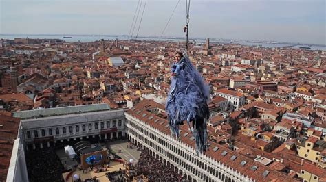   Il Volo dell'Aquila: Esplorare le Altezze con una Vista Panoramica Sbalorditiva!