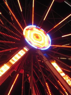 La Grande Roue di Dijon: Un gigante luminoso che abbraccia il cuore della Borgogna!