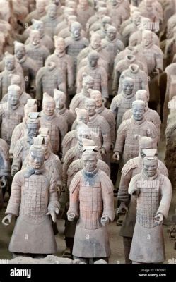 Il Mausoleo di Qin Shi Huang: Un Esercito di Pietra per l'Eterna Vita!