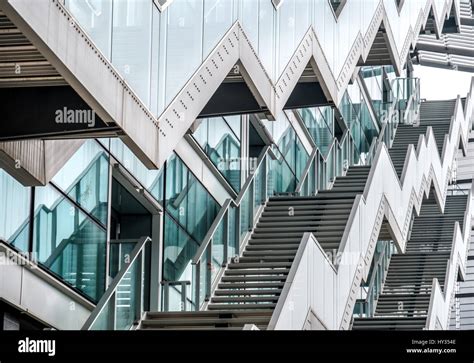 Il Centro Culturale di Zigzag, un trionfo architettonico e una finestra sulla storia della Corea!