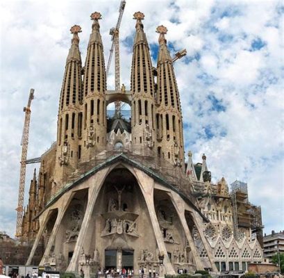 La Sagrada Família: Un capolavoro incompiuto che sfida il tempo!