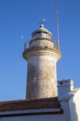  La Torre del Faro di Qolora: Un Colosso Storico con una Vista Impareggiabile!