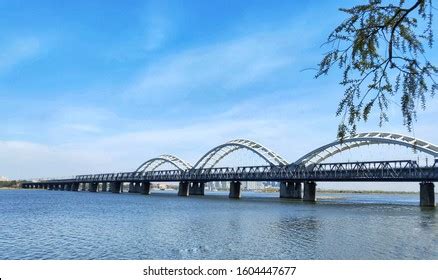 Il Ponte del Songhua Fluisce Attraverso Storia e Bellezza!